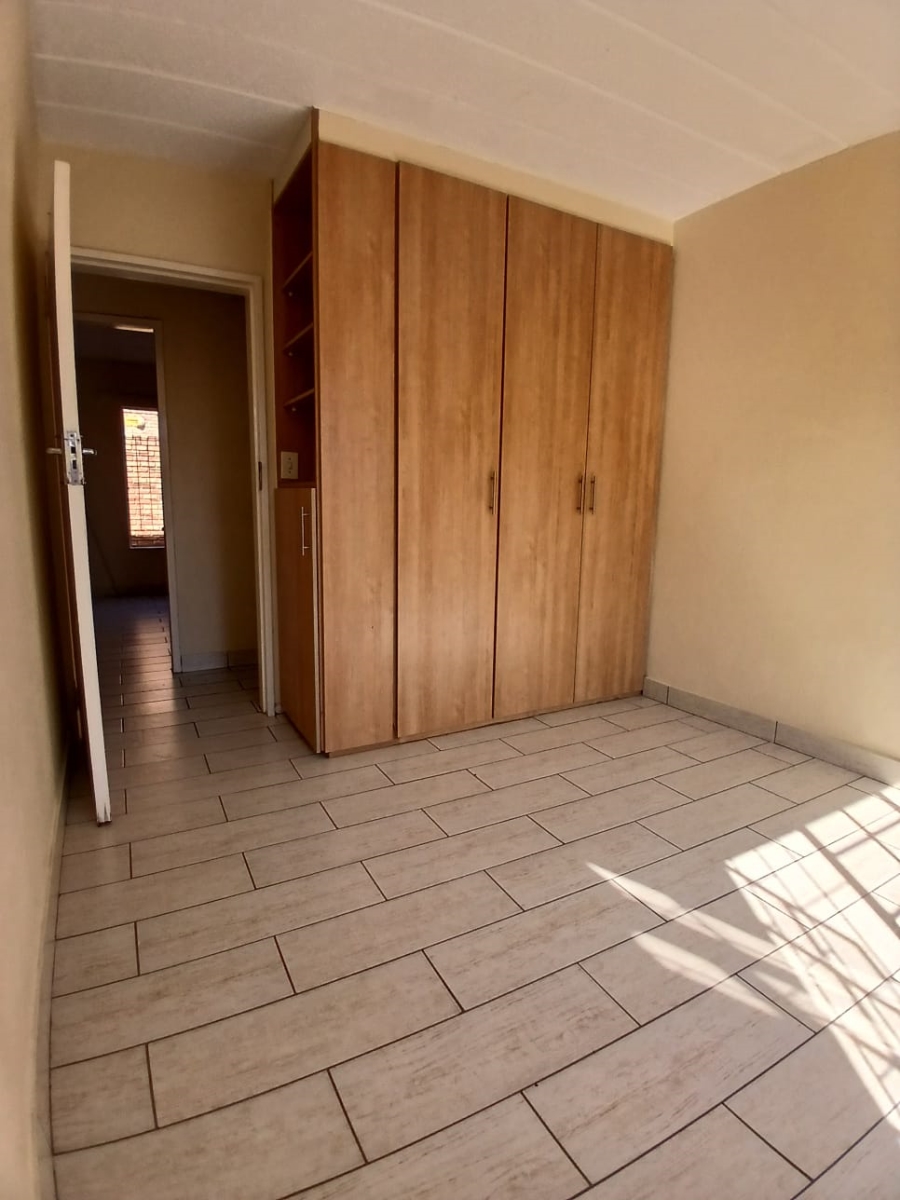 3 Bedroom Property for Sale in Radiokop Gauteng