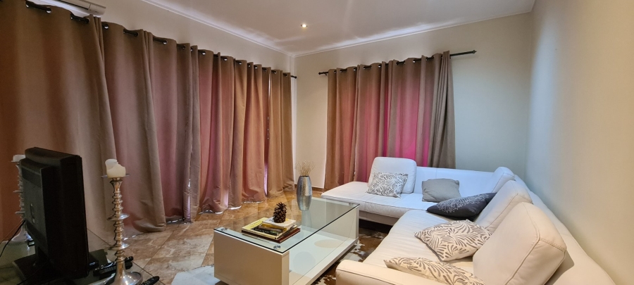 To Let 2 Bedroom Property for Rent in Morningside Gauteng