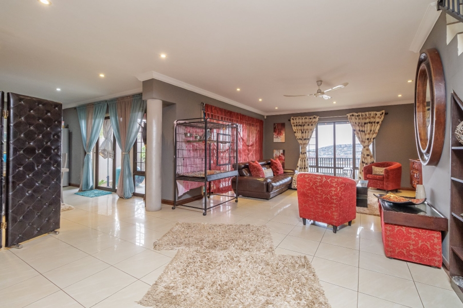 4 Bedroom Property for Sale in Roodekrans Gauteng