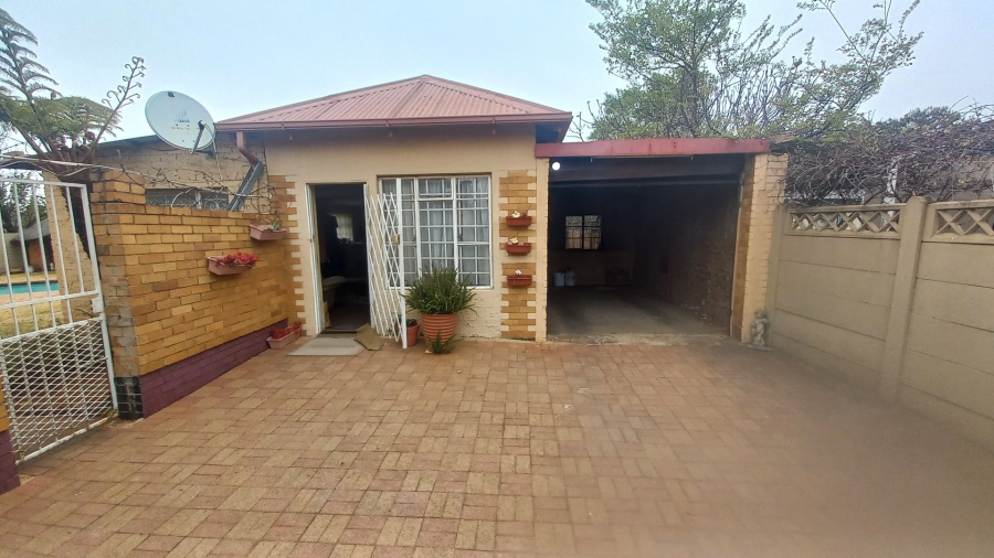 3 Bedroom Property for Sale in Witpoortjie Gauteng