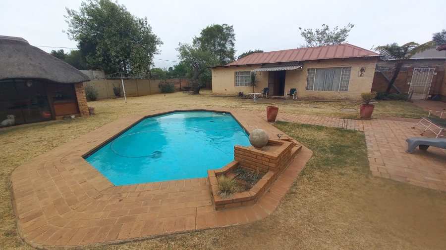 3 Bedroom Property for Sale in Witpoortjie Gauteng