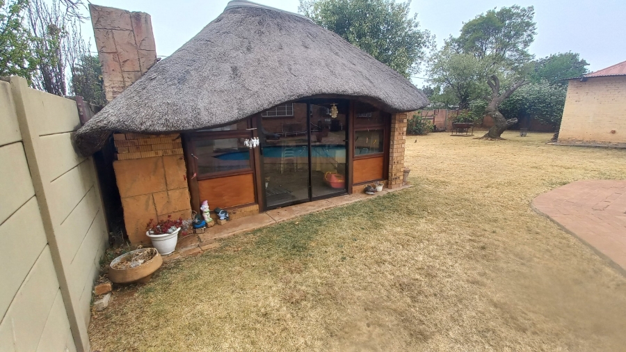 3 Bedroom Property for Sale in Witpoortjie Gauteng