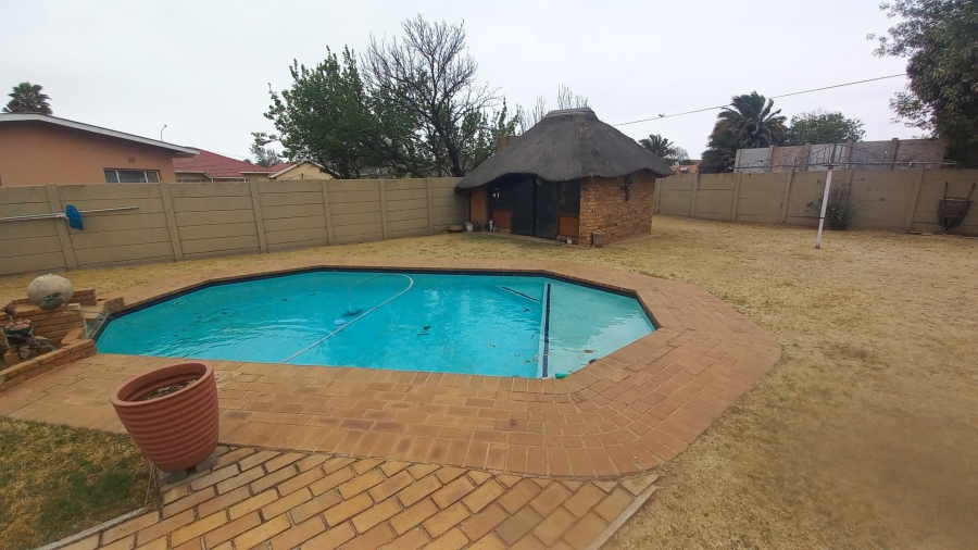 3 Bedroom Property for Sale in Witpoortjie Gauteng