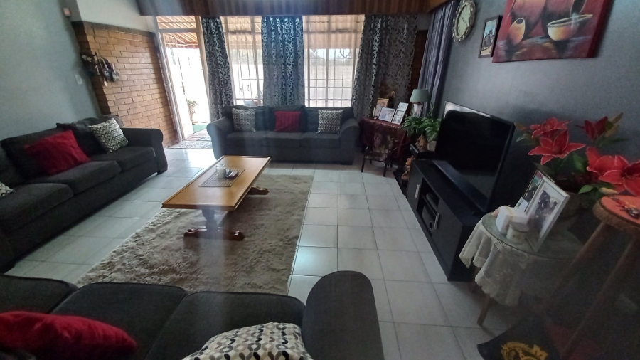 3 Bedroom Property for Sale in Witpoortjie Gauteng