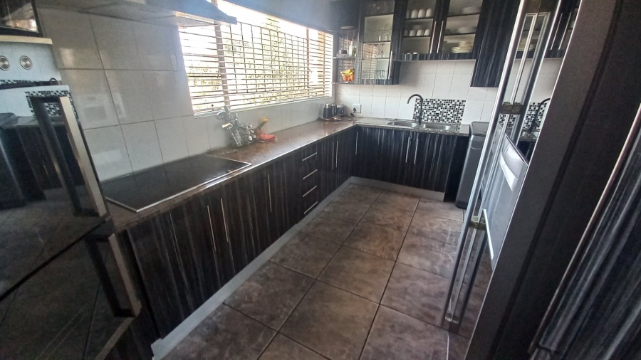 4 Bedroom Property for Sale in Witpoortjie Gauteng