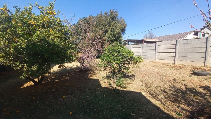 4 Bedroom Property for Sale in Witpoortjie Gauteng