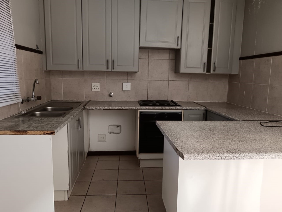 To Let 2 Bedroom Property for Rent in Sagewood Gauteng