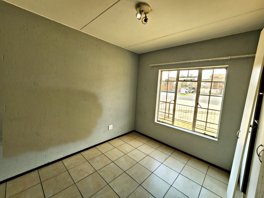 To Let 2 Bedroom Property for Rent in Comet Gauteng