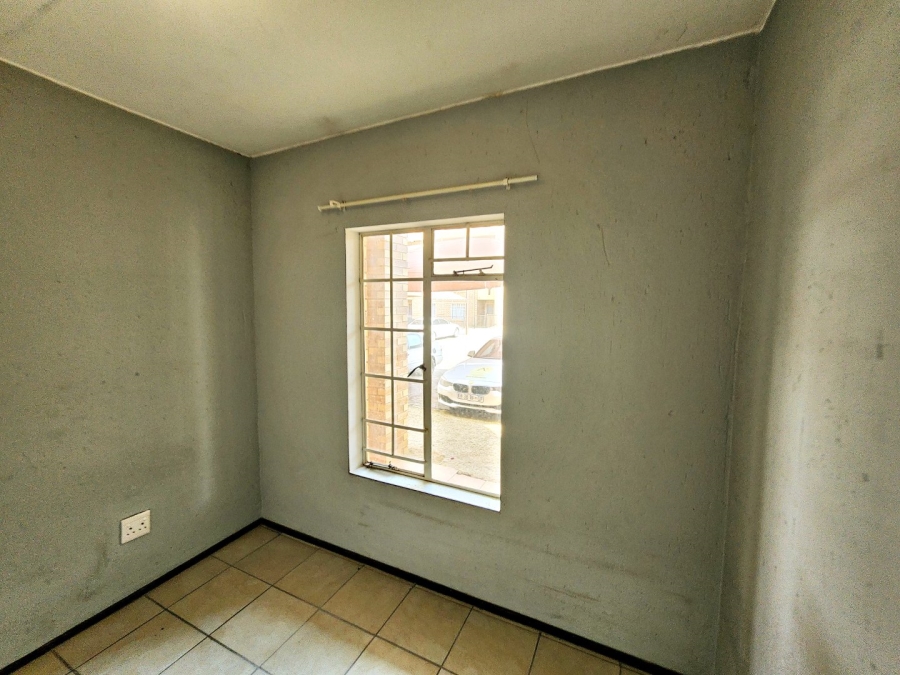 To Let 2 Bedroom Property for Rent in Comet Gauteng