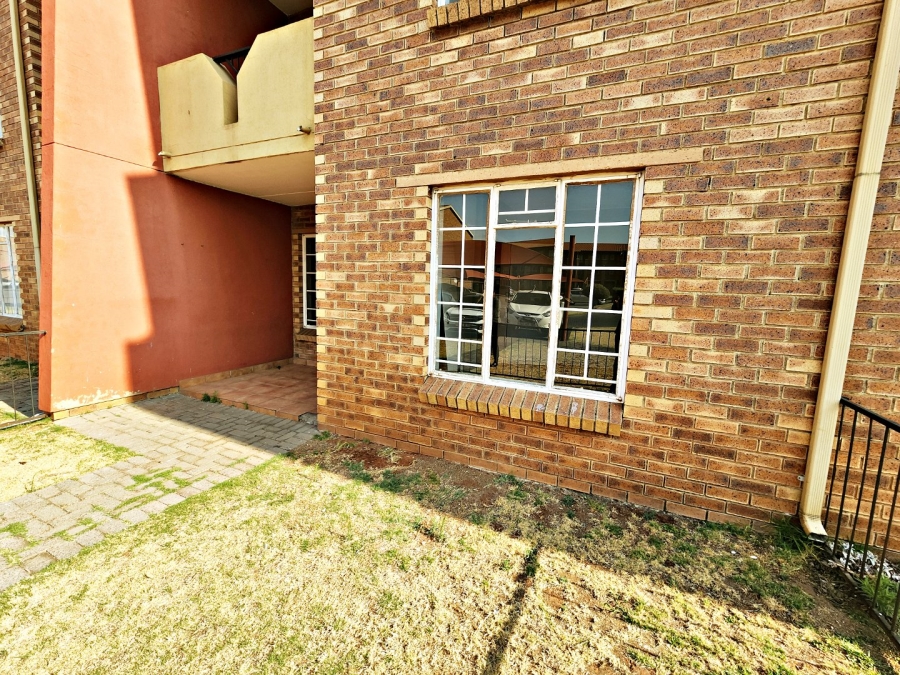 To Let 2 Bedroom Property for Rent in Comet Gauteng