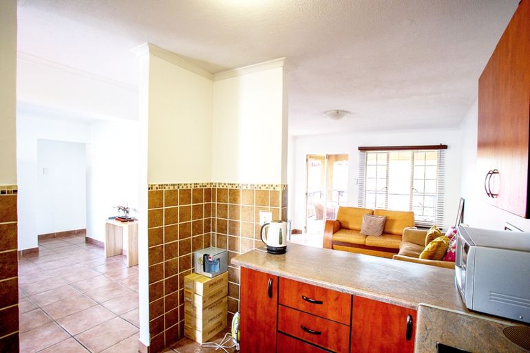 To Let 2 Bedroom Property for Rent in Meredale Gauteng