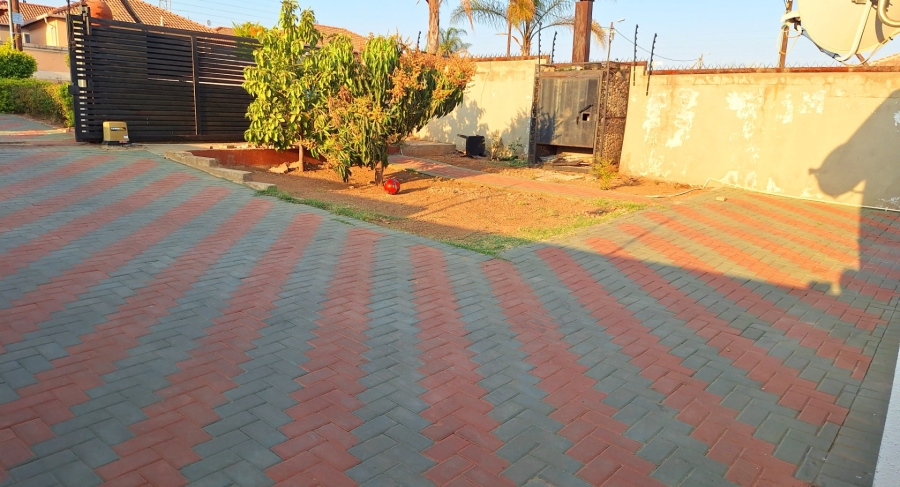 3 Bedroom Property for Sale in Glenway Estate Gauteng