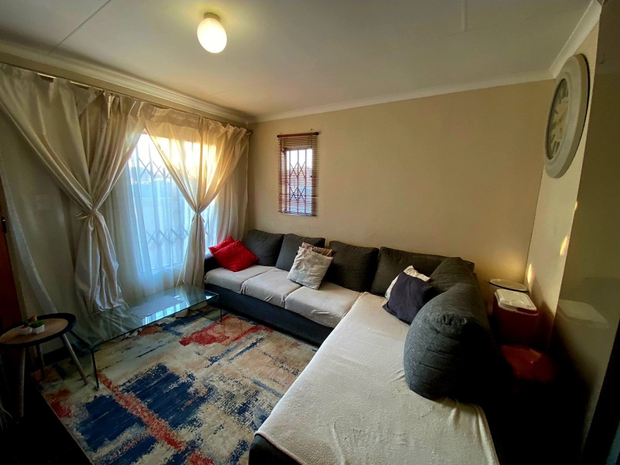 3 Bedroom Property for Sale in Glenway Estate Gauteng