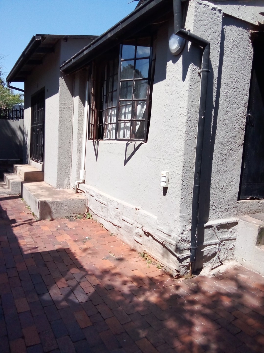 8 Bedroom Property for Sale in Westdene Gauteng