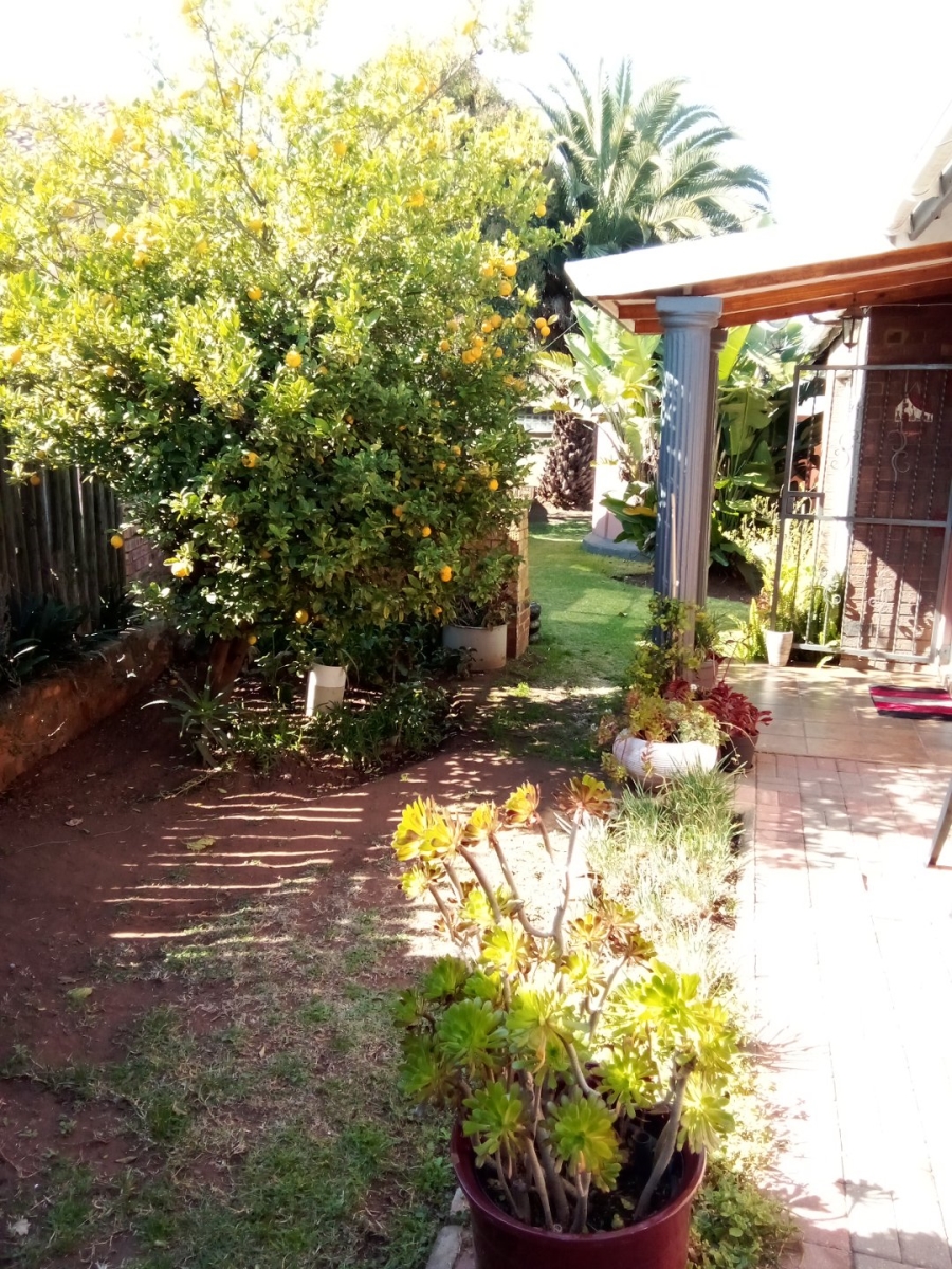 4 Bedroom Property for Sale in Sophiatown Gauteng