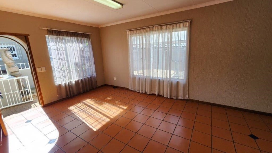 4 Bedroom Property for Sale in Randhart Gauteng