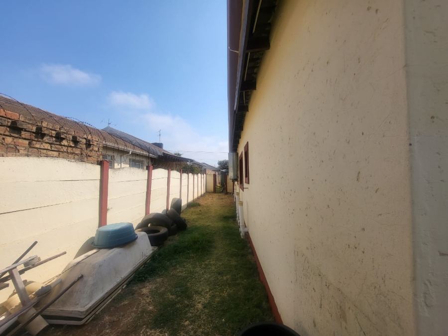 3 Bedroom Property for Sale in Tulisa Park Gauteng