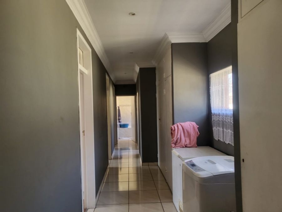 3 Bedroom Property for Sale in Tulisa Park Gauteng