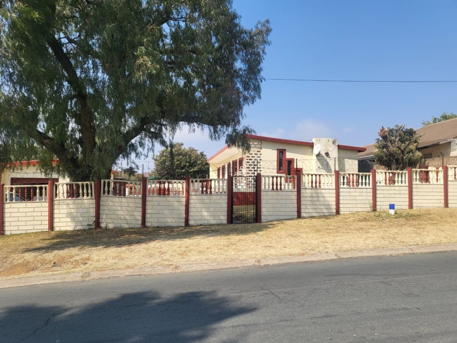 3 Bedroom Property for Sale in Tulisa Park Gauteng