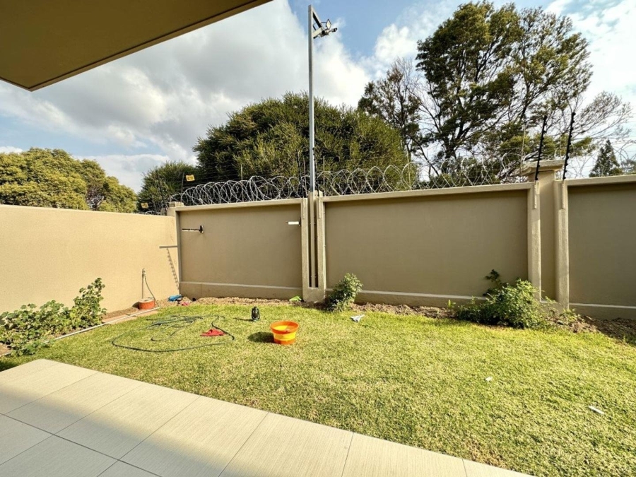 2 Bedroom Property for Sale in Blue Hills AH Gauteng