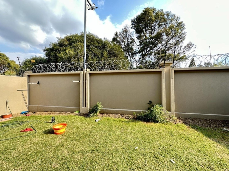 2 Bedroom Property for Sale in Blue Hills AH Gauteng