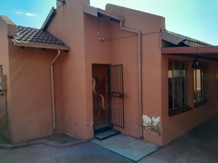 To Let 3 Bedroom Property for Rent in Soshanguve UU Gauteng