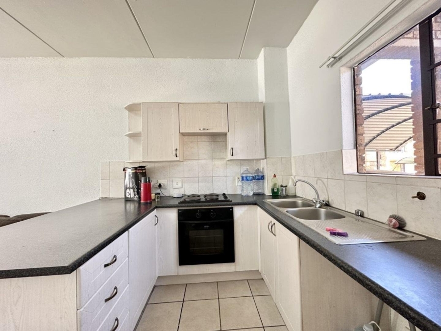 1 Bedroom Property for Sale in Erand Gardens Gauteng