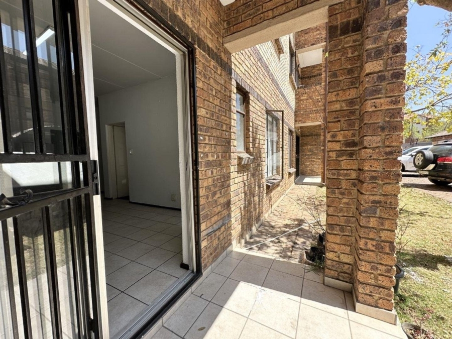 1 Bedroom Property for Sale in Erand Gardens Gauteng