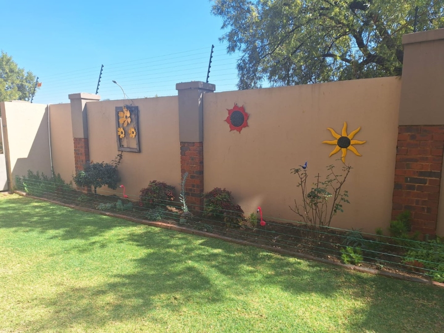 3 Bedroom Property for Sale in Dowerglen Ext 4 Gauteng