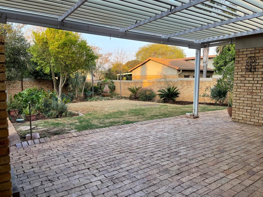 3 Bedroom Property for Sale in Heuweloord Gauteng