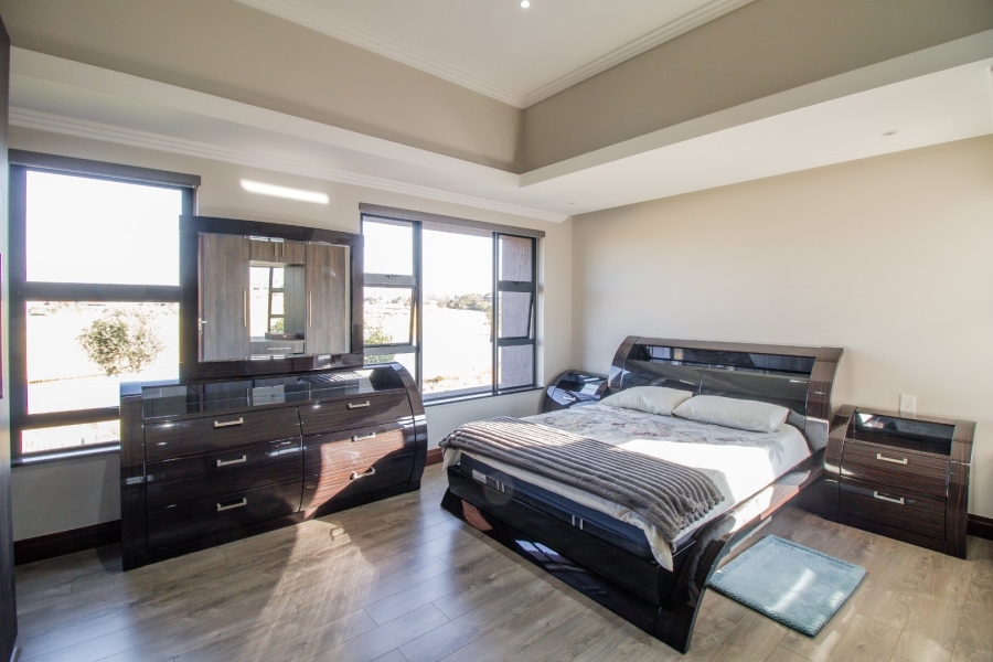 4 Bedroom Property for Sale in Serengeti Lifestyle Estate Gauteng