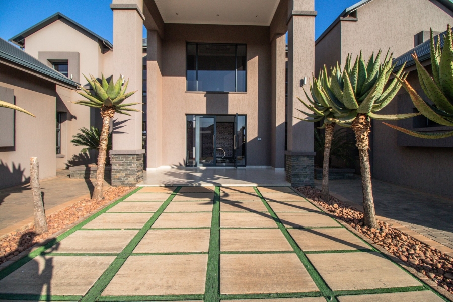 4 Bedroom Property for Sale in Serengeti Lifestyle Estate Gauteng