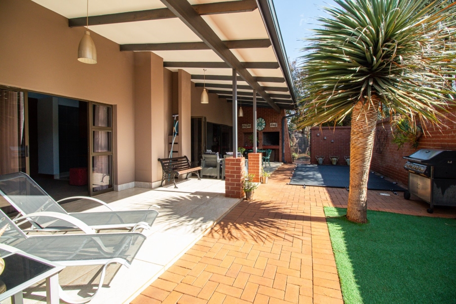 4 Bedroom Property for Sale in Serengeti Lifestyle Estate Gauteng