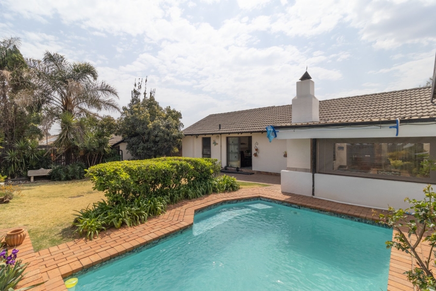 2 Bedroom Property for Sale in Ormonde Gauteng