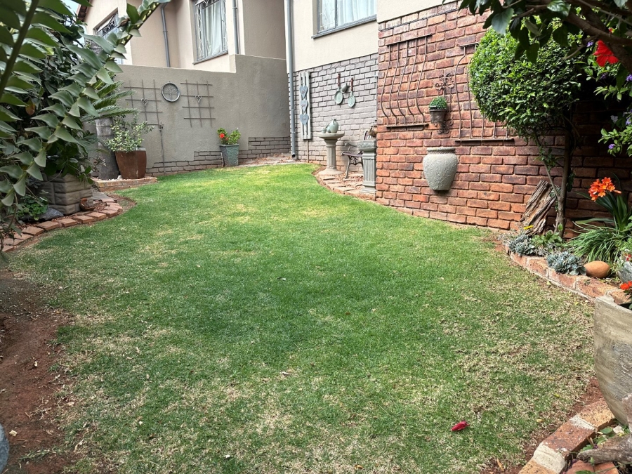 3 Bedroom Property for Sale in Roodekrans Gauteng