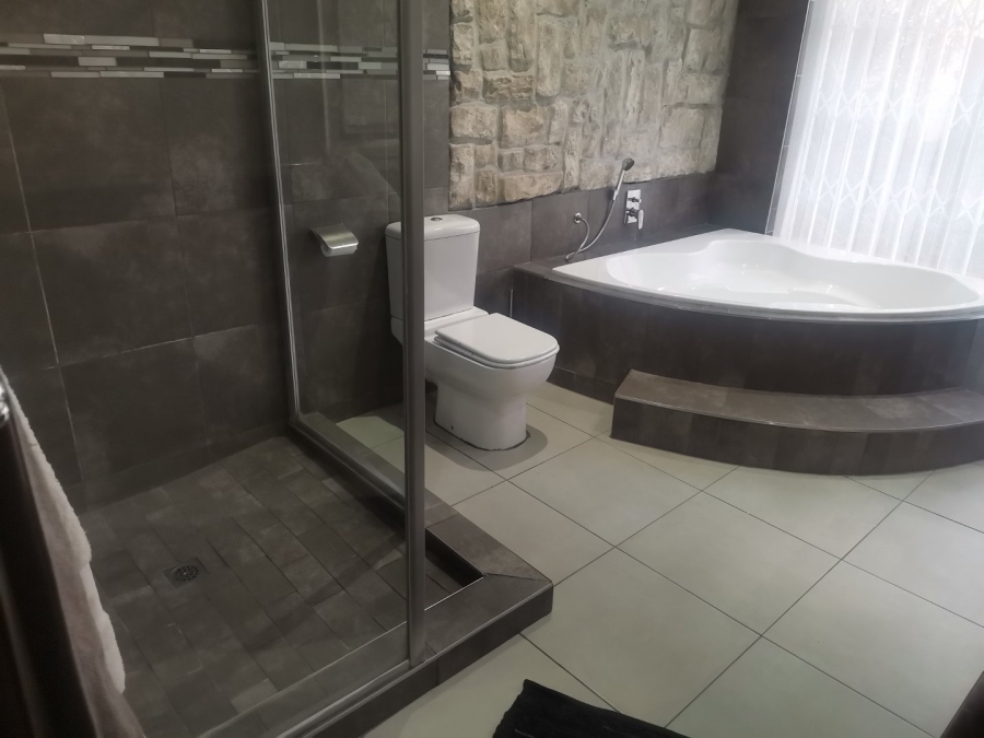 4 Bedroom Property for Sale in Edleen Gauteng