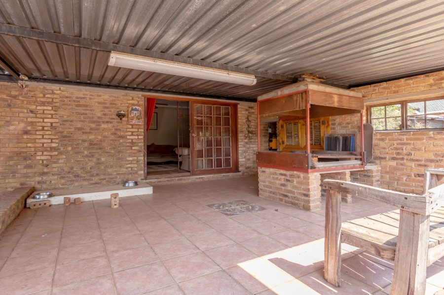 3 Bedroom Property for Sale in Witpoortjie Gauteng