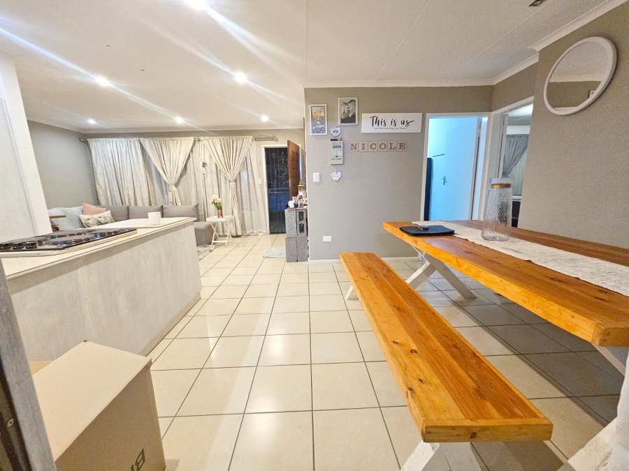 2 Bedroom Property for Sale in Goedeburg Gauteng