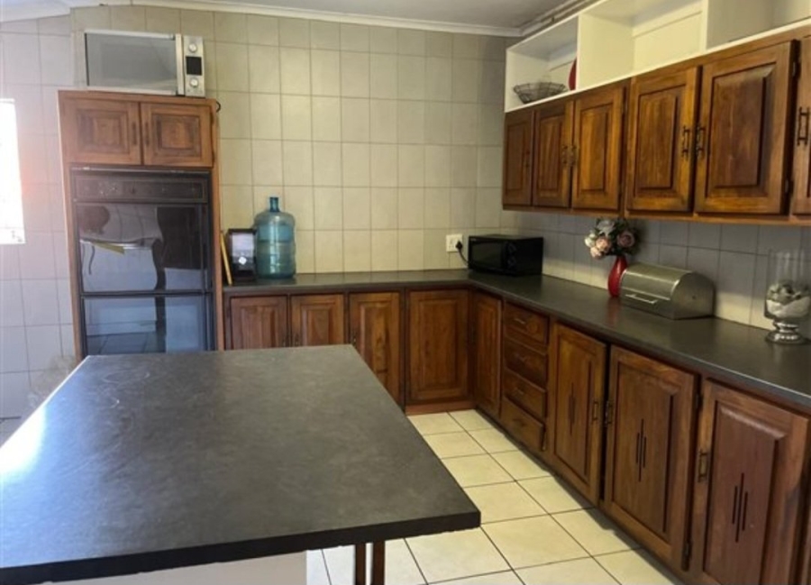 8 Bedroom Property for Sale in Randjesfontein A H Gauteng