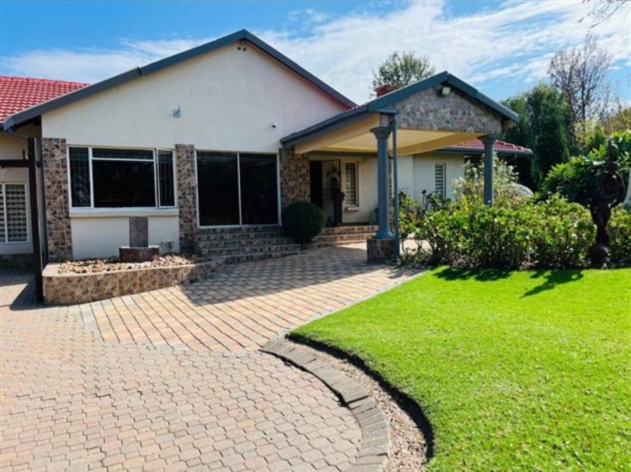 8 Bedroom Property for Sale in Randjesfontein A H Gauteng