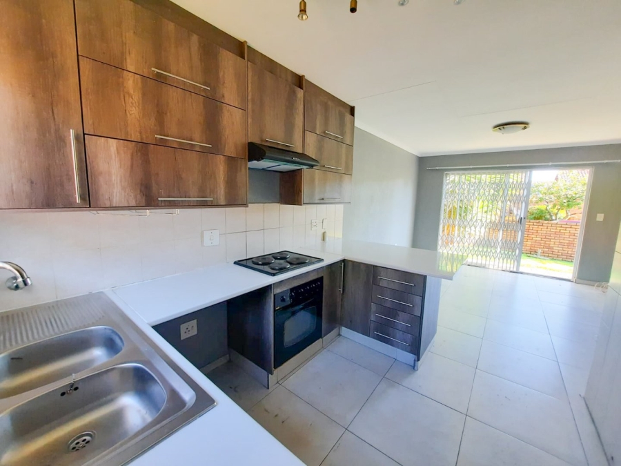 2 Bedroom Property for Sale in Wilgeheuwel Gauteng