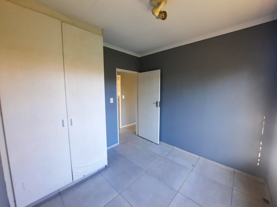 2 Bedroom Property for Sale in Wilgeheuwel Gauteng