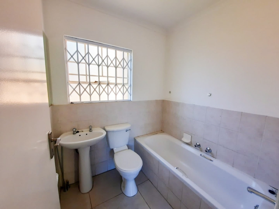 2 Bedroom Property for Sale in Wilgeheuwel Gauteng