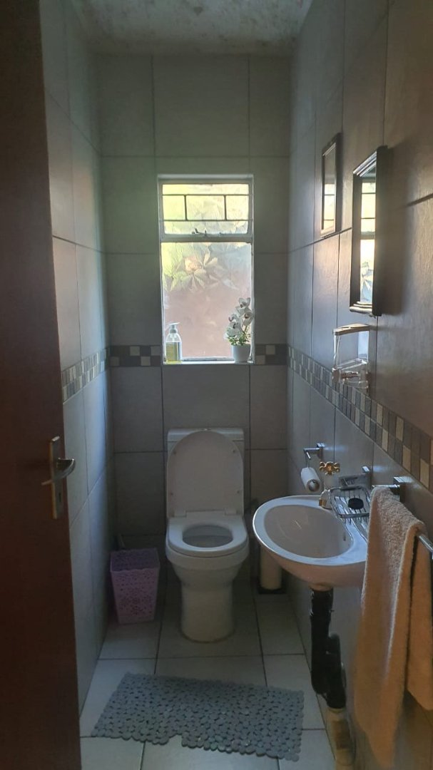 4 Bedroom Property for Sale in Amandasig Gauteng