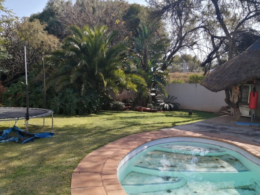 4 Bedroom Property for Sale in Amandasig Gauteng