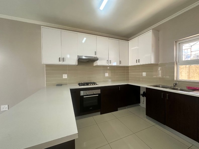 2 Bedroom Property for Sale in Glen Austin Gauteng