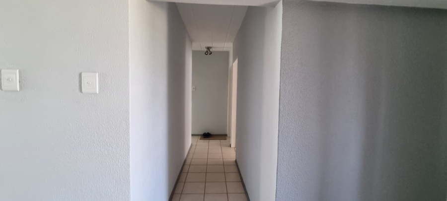 To Let 3 Bedroom Property for Rent in Bassonia Gauteng