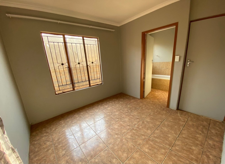 3 Bedroom Property for Sale in Mahube Valley Gauteng