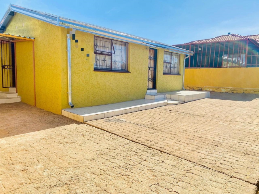 2 Bedroom Property for Sale in Mofolo Gauteng