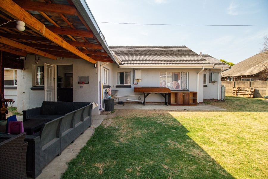 3 Bedroom Property for Sale in Bonaero Park Gauteng